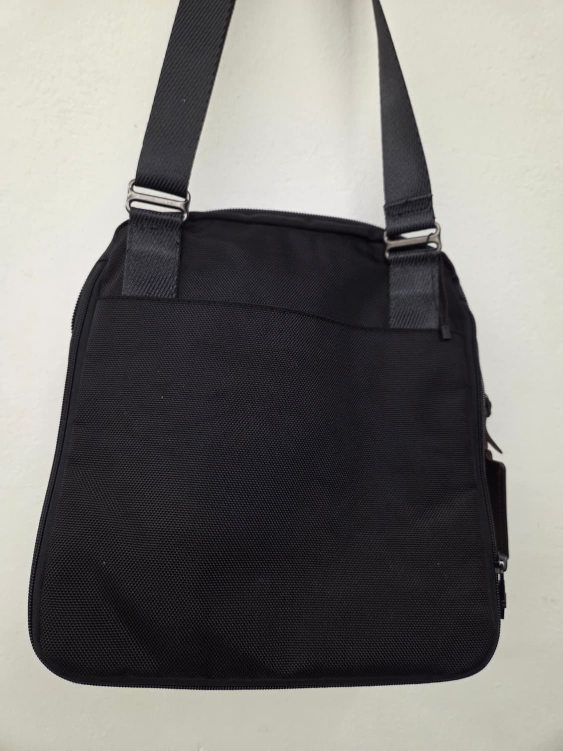 투미(TUMI) 알파 브라보 아나폴리스 지퍼 플랩 크로스백 상품이미지8