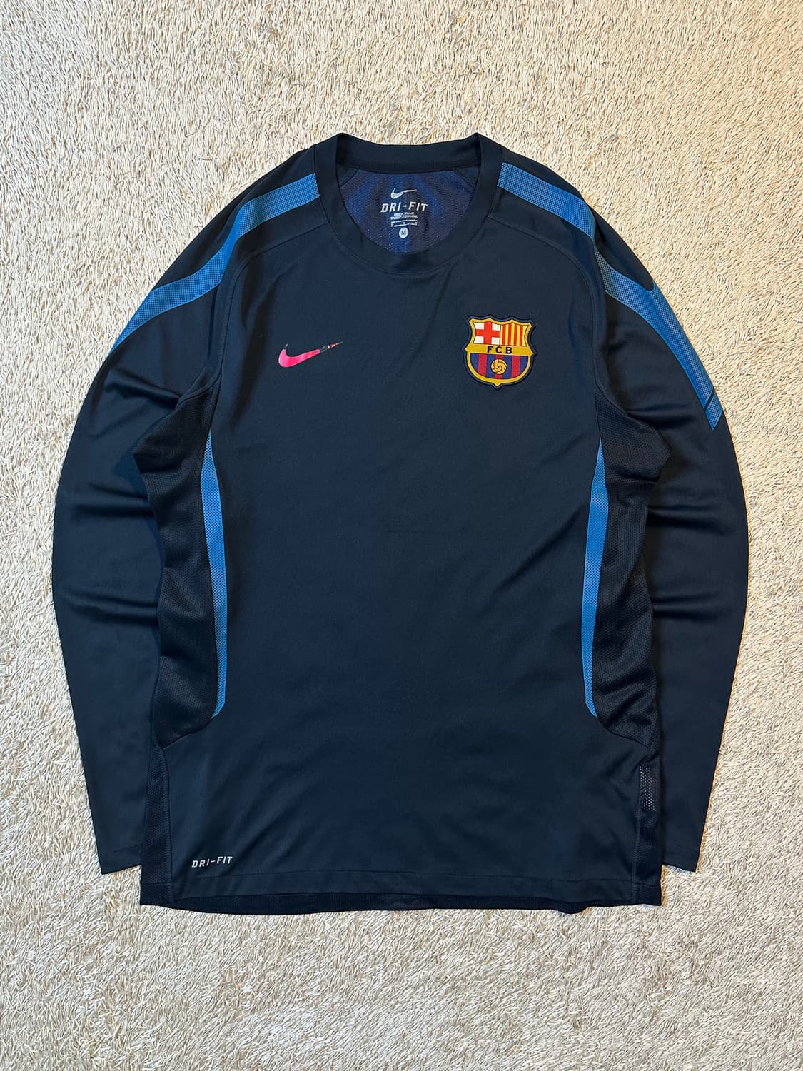 나이키 바르셀로나 드라이핏 기능성 긴팔 티셔츠 상품이미지1