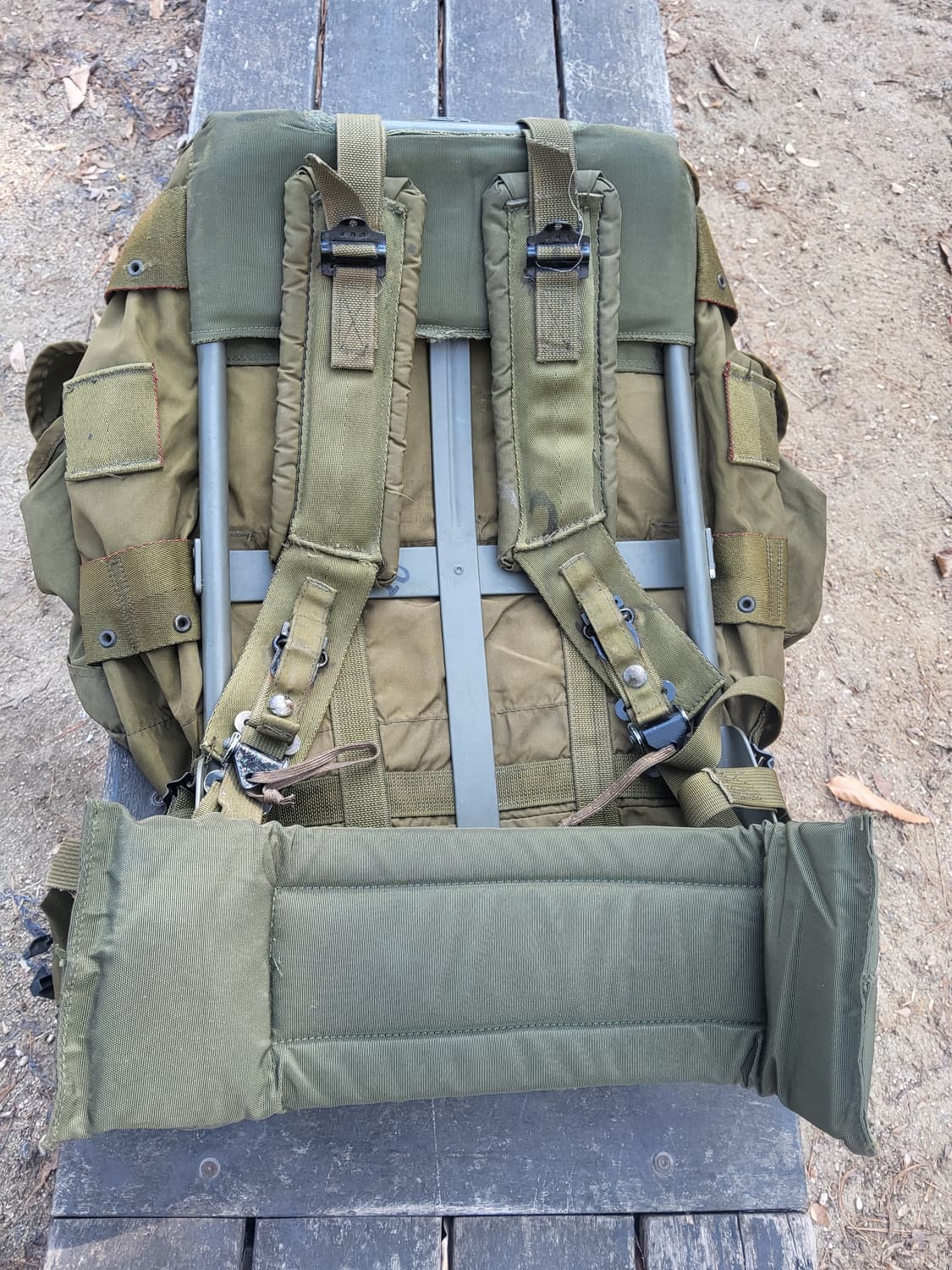 미군정품 미디움사이즈 엘리스팩 프레임포함  상품이미지3