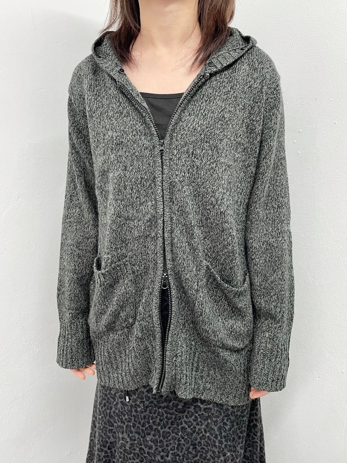 차콜 투웨이 니트 집업 상품이미지1