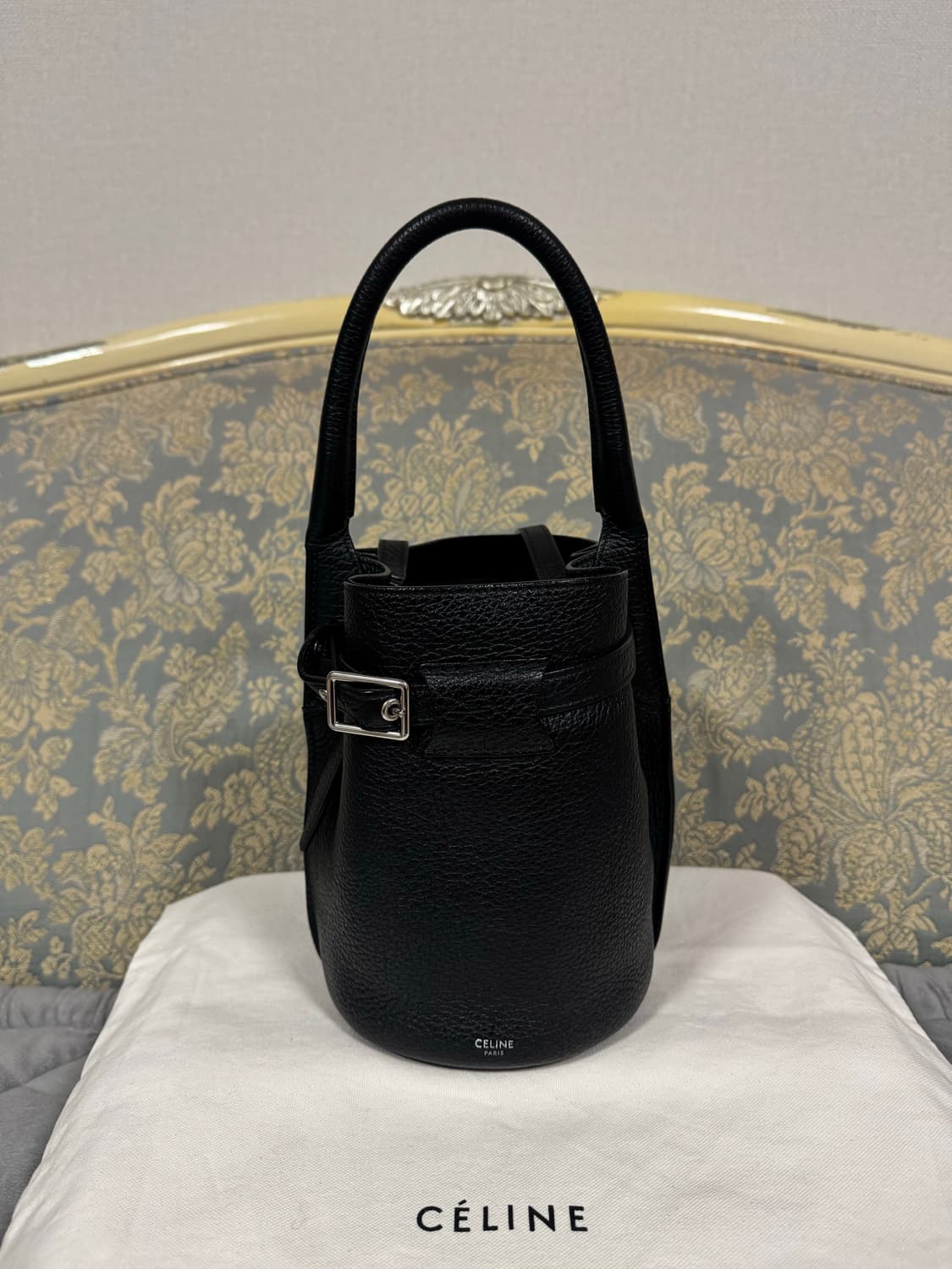 셀린느 나노 빅 버킷백 블랙 상품이미지1