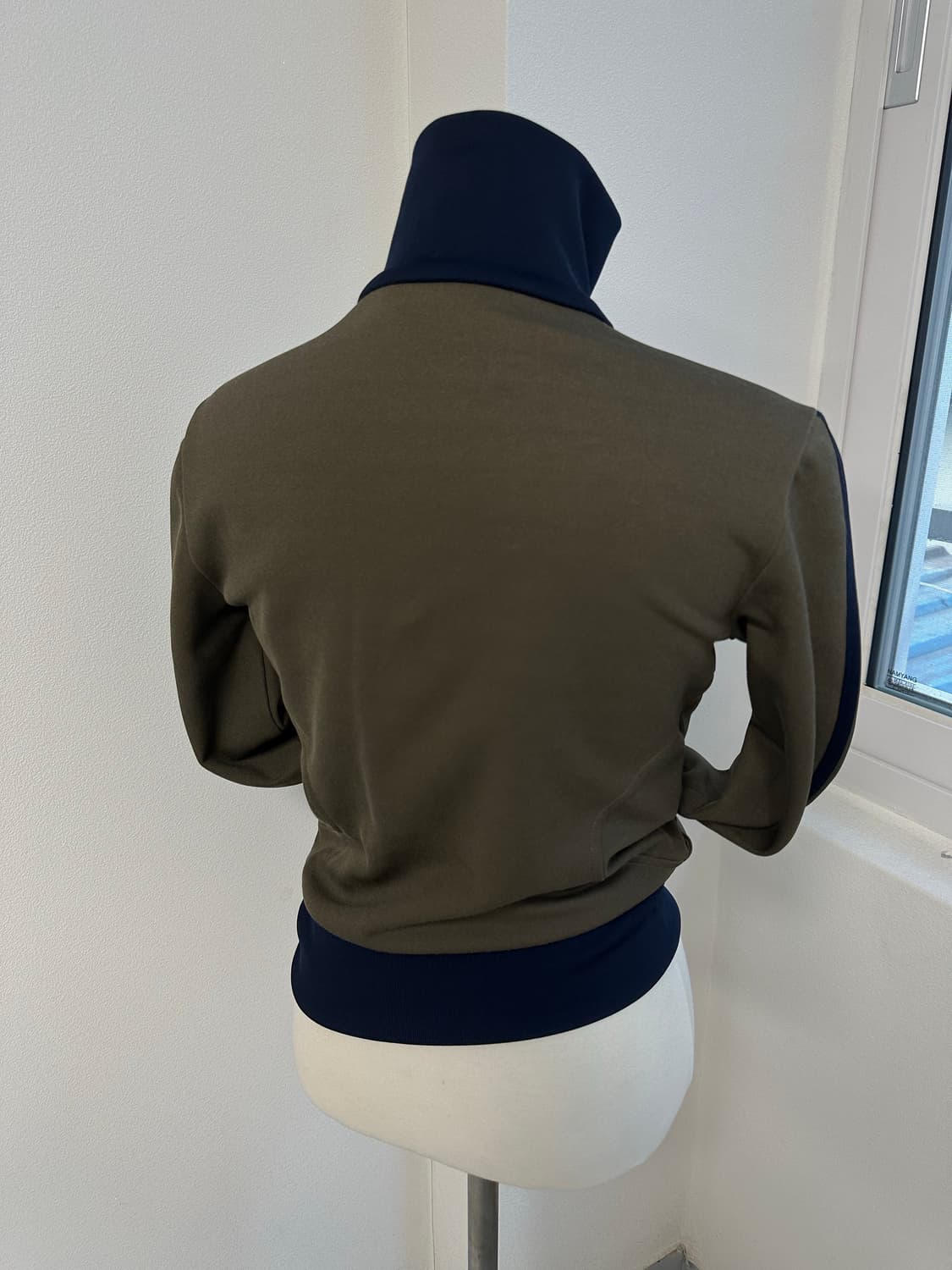 아디다스 딱붙 브뤼셀 카키 져지 대장급 상품이미지3