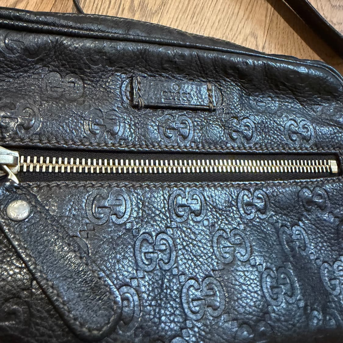 구찌 마이크로 GG 시마 가죽 딥브라운 크로스백 상품이미지4