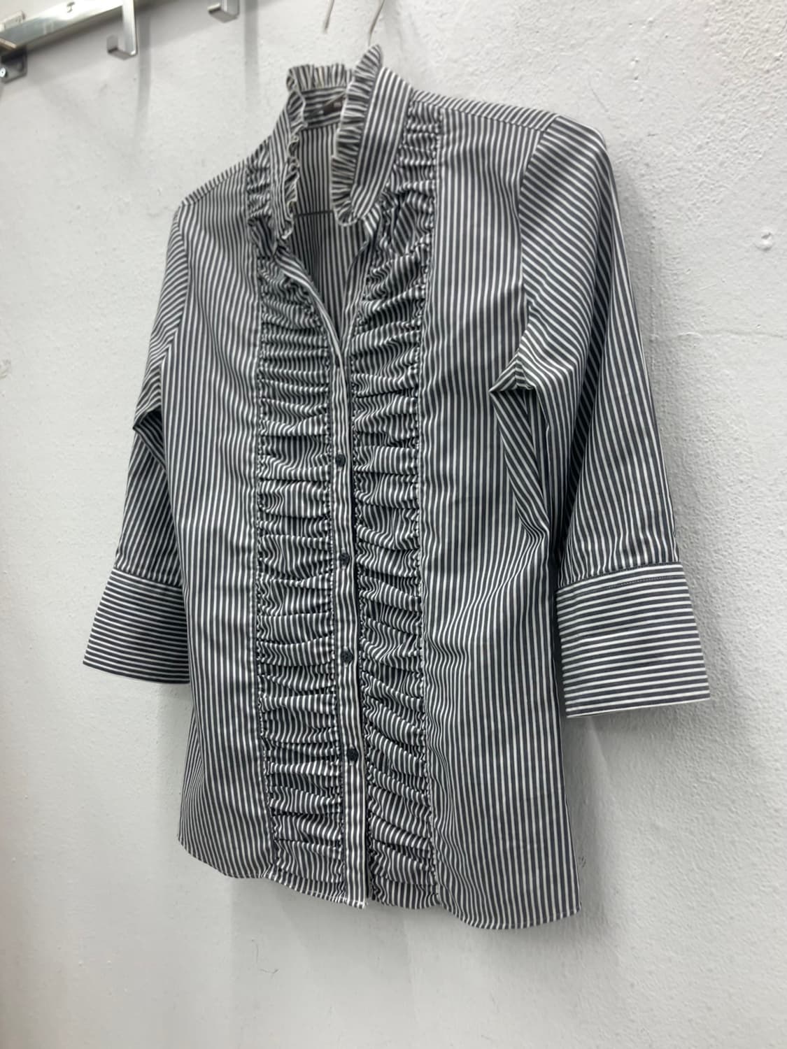 스트라이프 러플 블라우스 상품이미지4