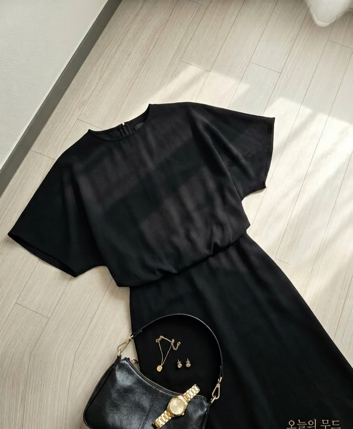 택있는새상품 아떼 바네사브루노백리스 리본 디테일 드레스입니다 상품이미지1