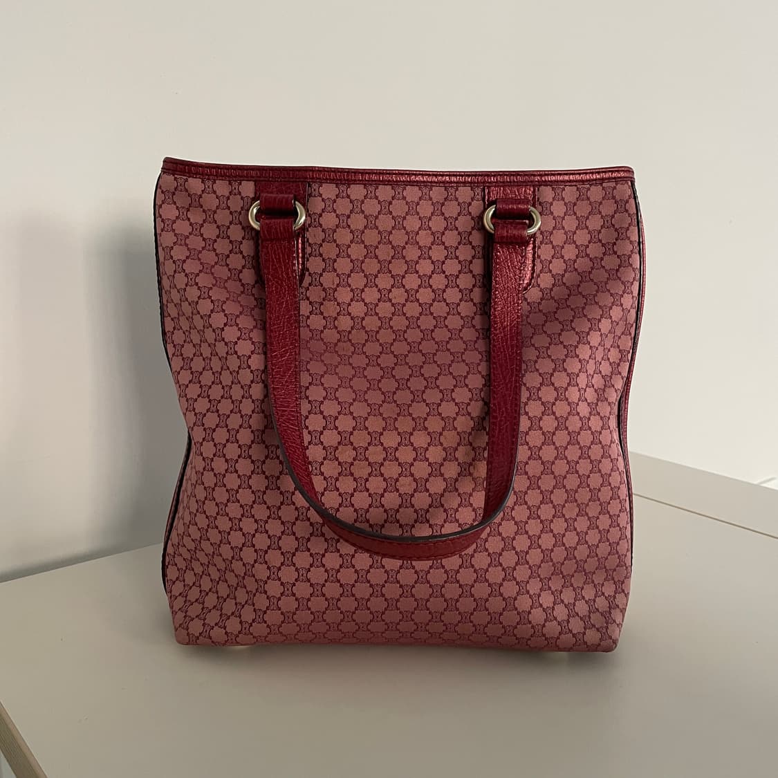 셀린느 마카담 토트백 레드 상품이미지3