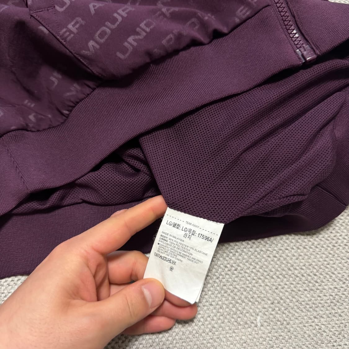 언더아머 엠보스 보머 자켓 상품이미지3