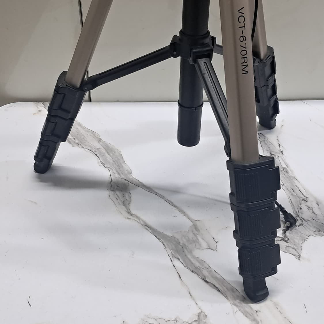 상태좋은! 소니 캠코더용 삼각대 VCT-670RM 상품이미지3