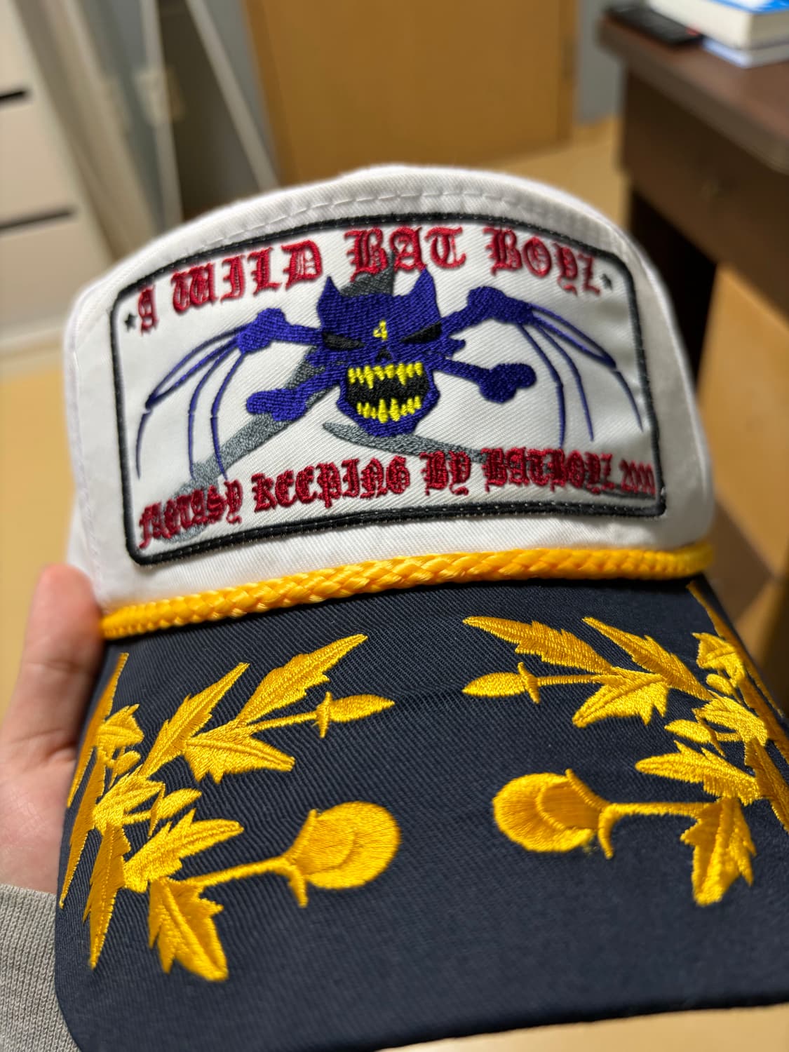 awildbatboyz 화이트 캡 상품이미지1