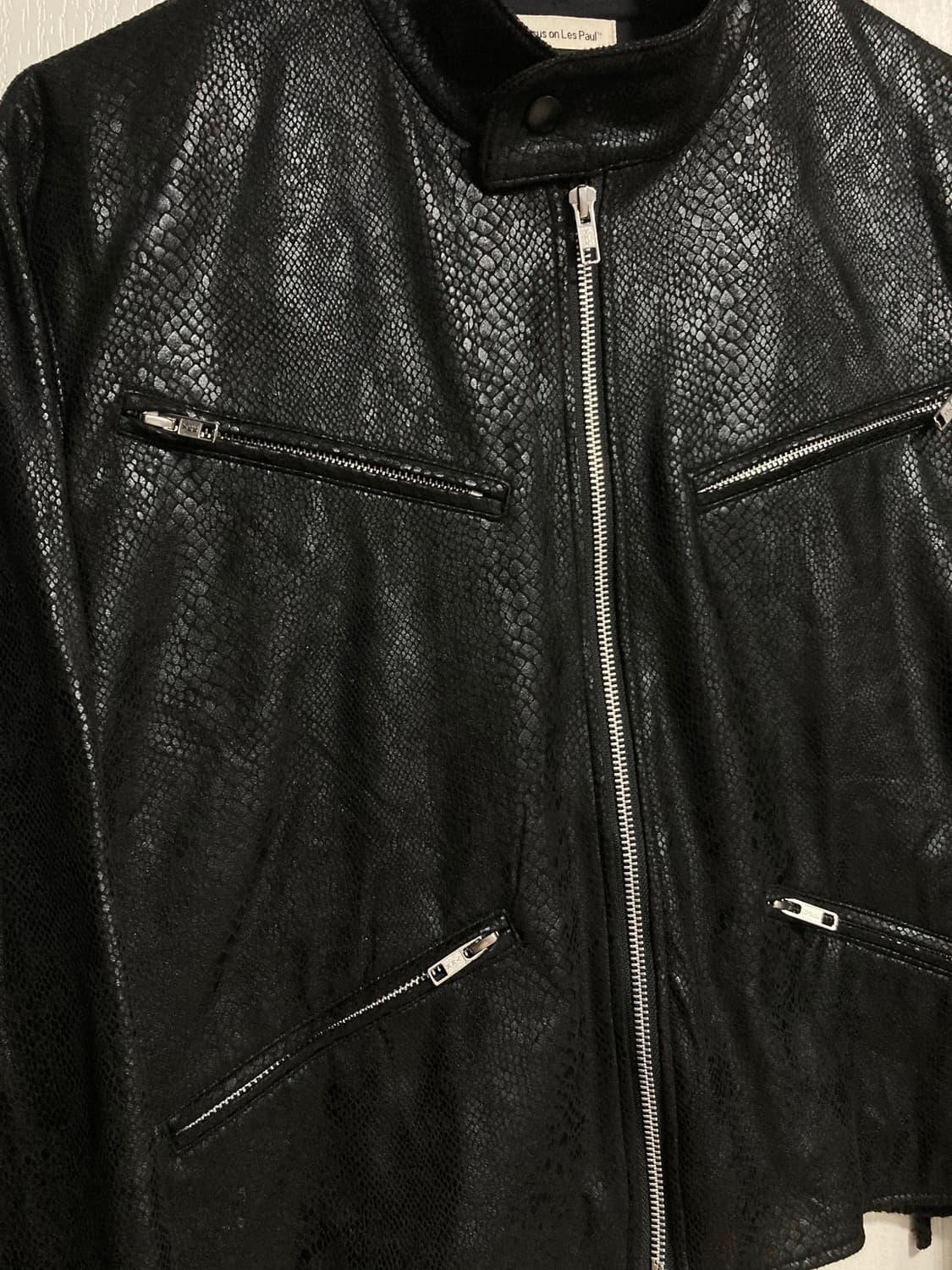 지저스온레스폴 스네이크 크롭 자켓 상품이미지3