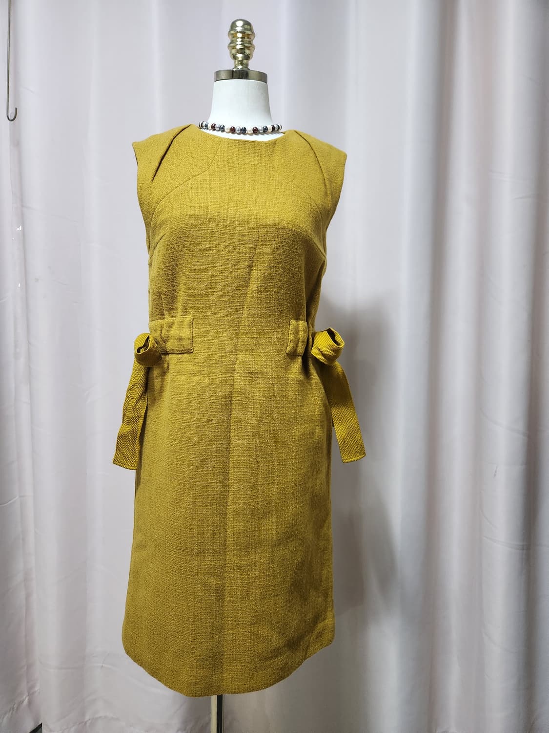 앤디앤뎁겨자색 리본 포인트 민소매 원피스 상품이미지1