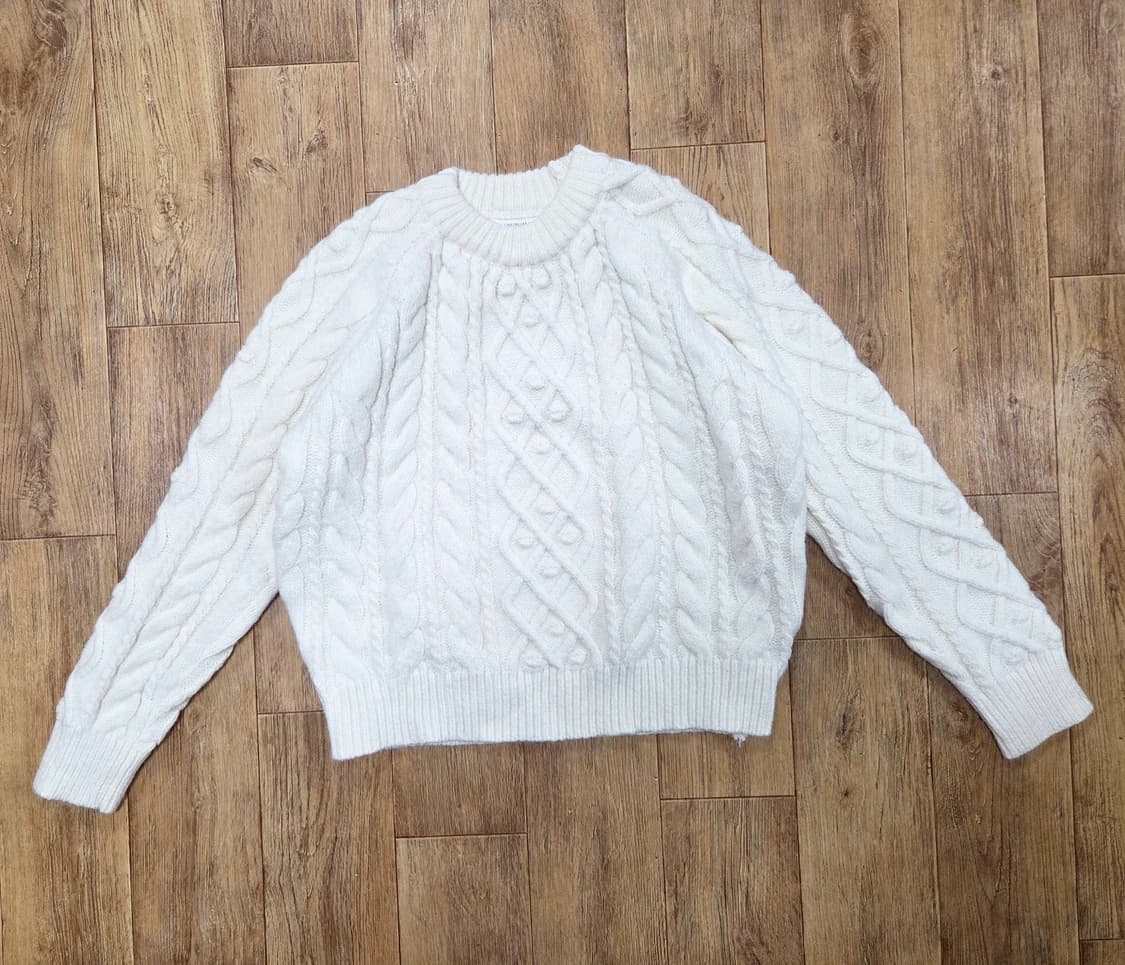 니어웨어 언유즈얼리(UNUSUALLY) 케이블니트 프리사이즈 새상품 상품이미지3