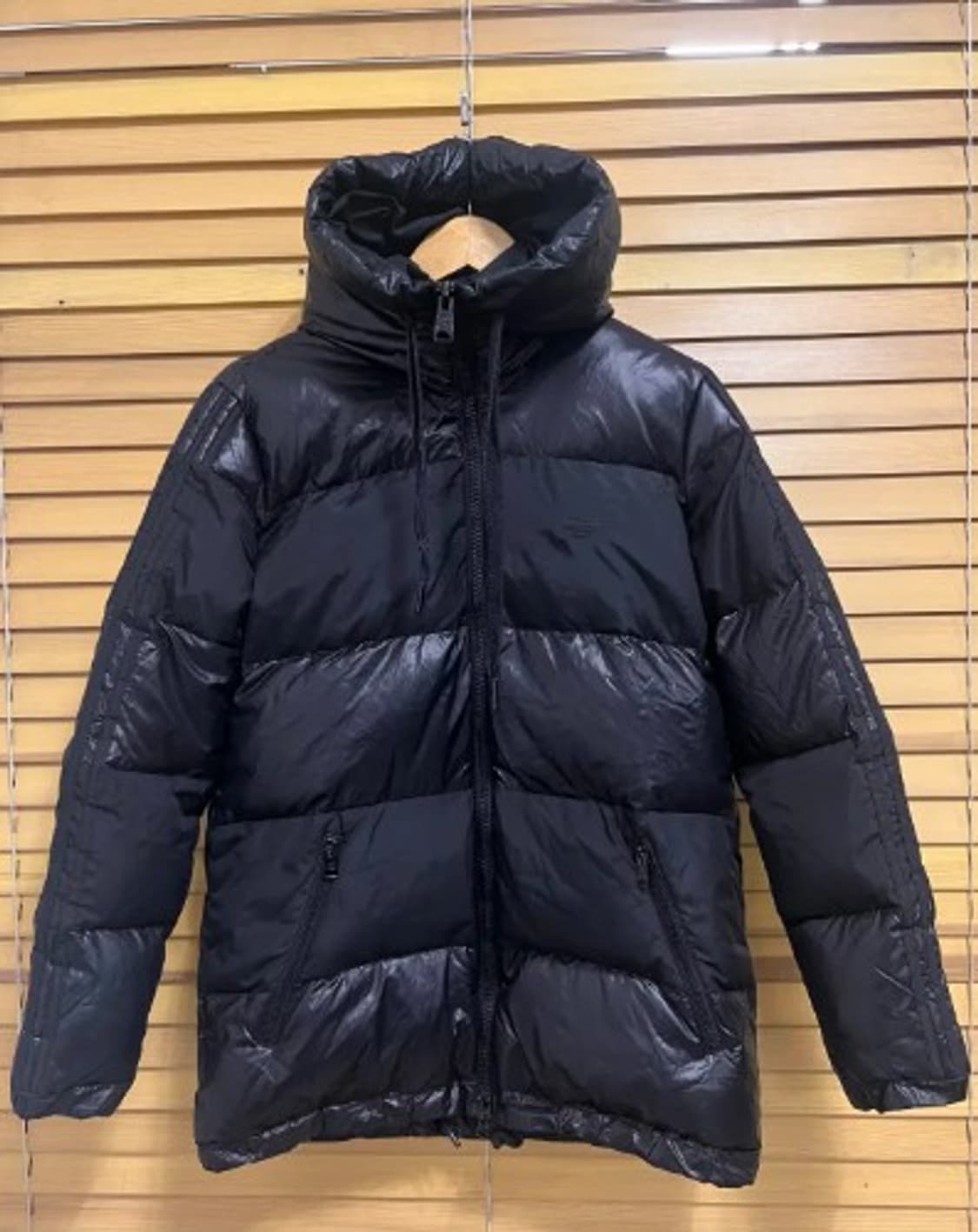 아디다스 남여공용 블랙후드패딩점퍼 90 상품이미지2