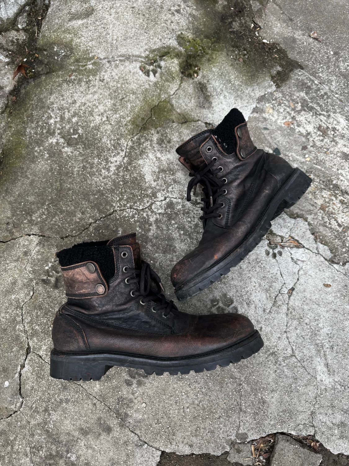 Neil Barrett Leather Shearling Boots 상품이미지4