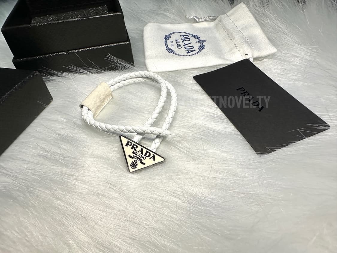 프라다 가죽 팔찌 화이트 풀박스 상품이미지4