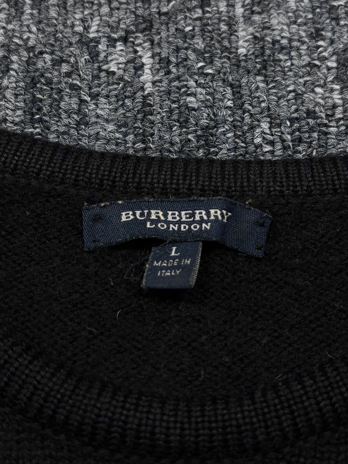 버버리 스냅 버튼 블랙 니트 상품이미지5