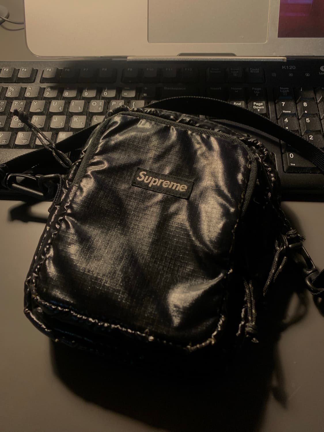 supreme 17fw 코듀류이 크로스백 상품이미지3