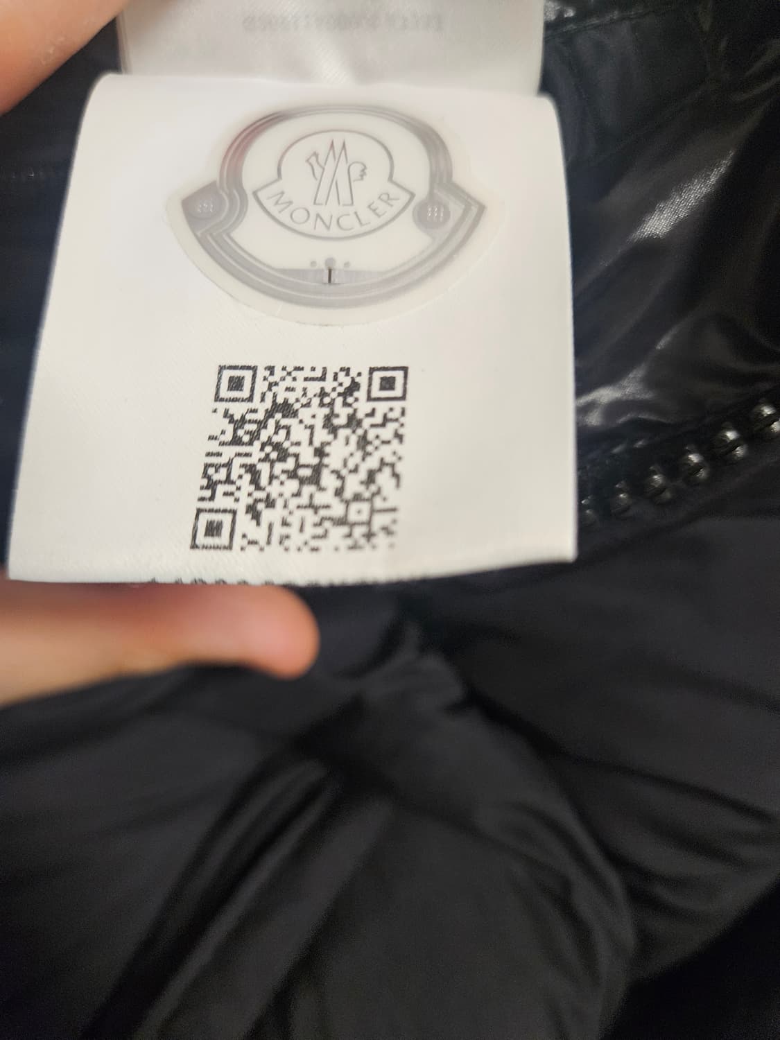 [백화점판 새상품급] 몽클레어 와그니어 패딩 블랙 3사이즈 상품이미지8