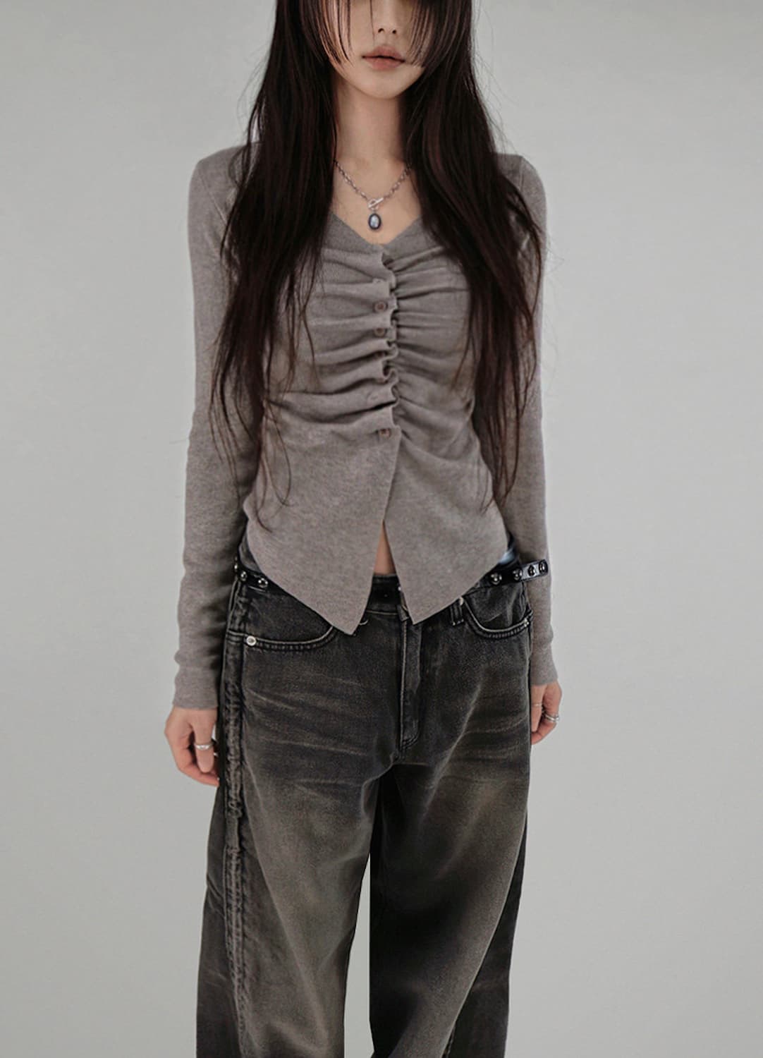 셔링 브이넥 가디건 니트 상품이미지1