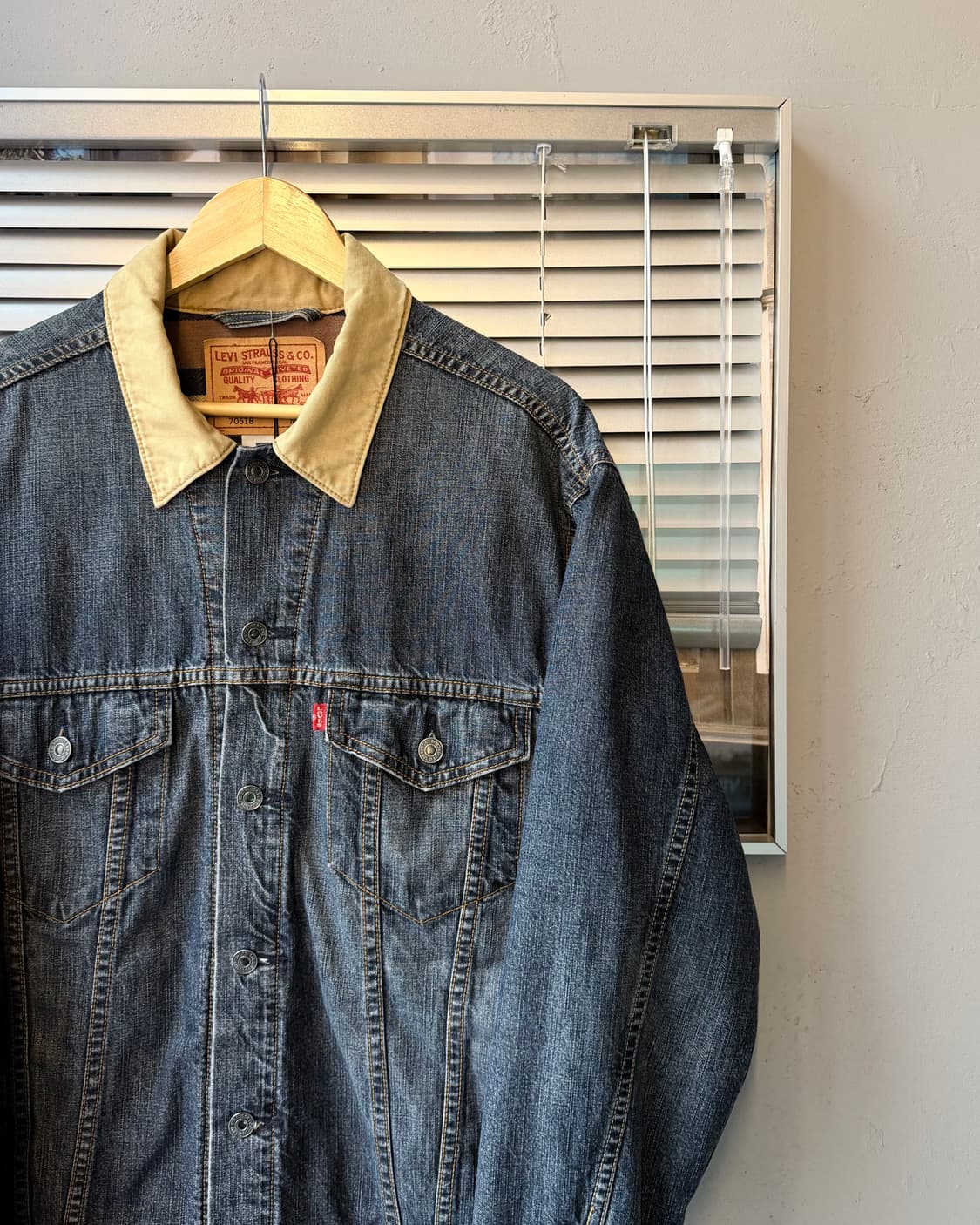 Levis 00's DENIM TRUCKER JACKET 상품이미지3