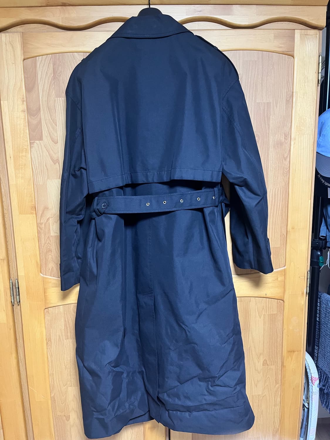 인사일런스 오버사이즈 트렌치 코트 블랙 상품이미지3