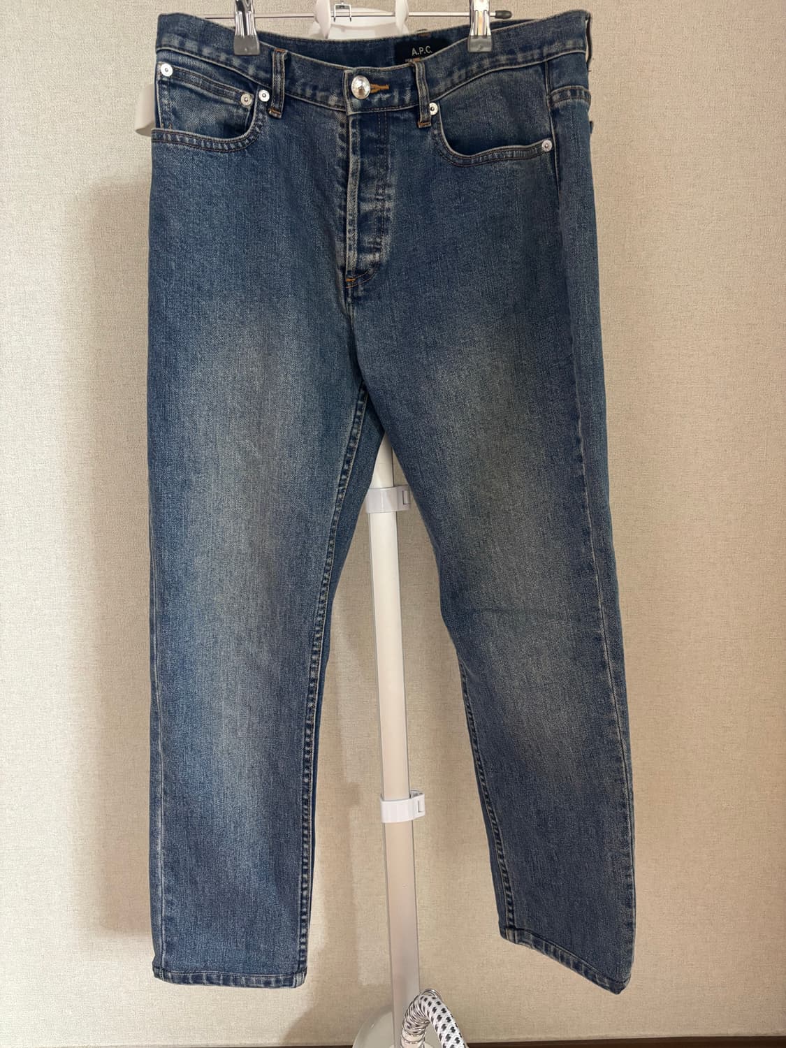 아페쎄 A.P.C. 쁘띠 뉴스탠다드 데님 30사이즈 상품이미지1