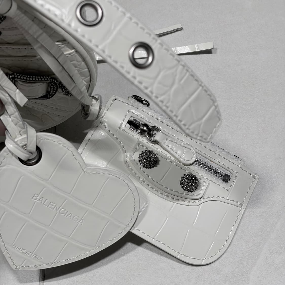 발렌시아가 화이트크리스탈 르카골백 상품이미지4