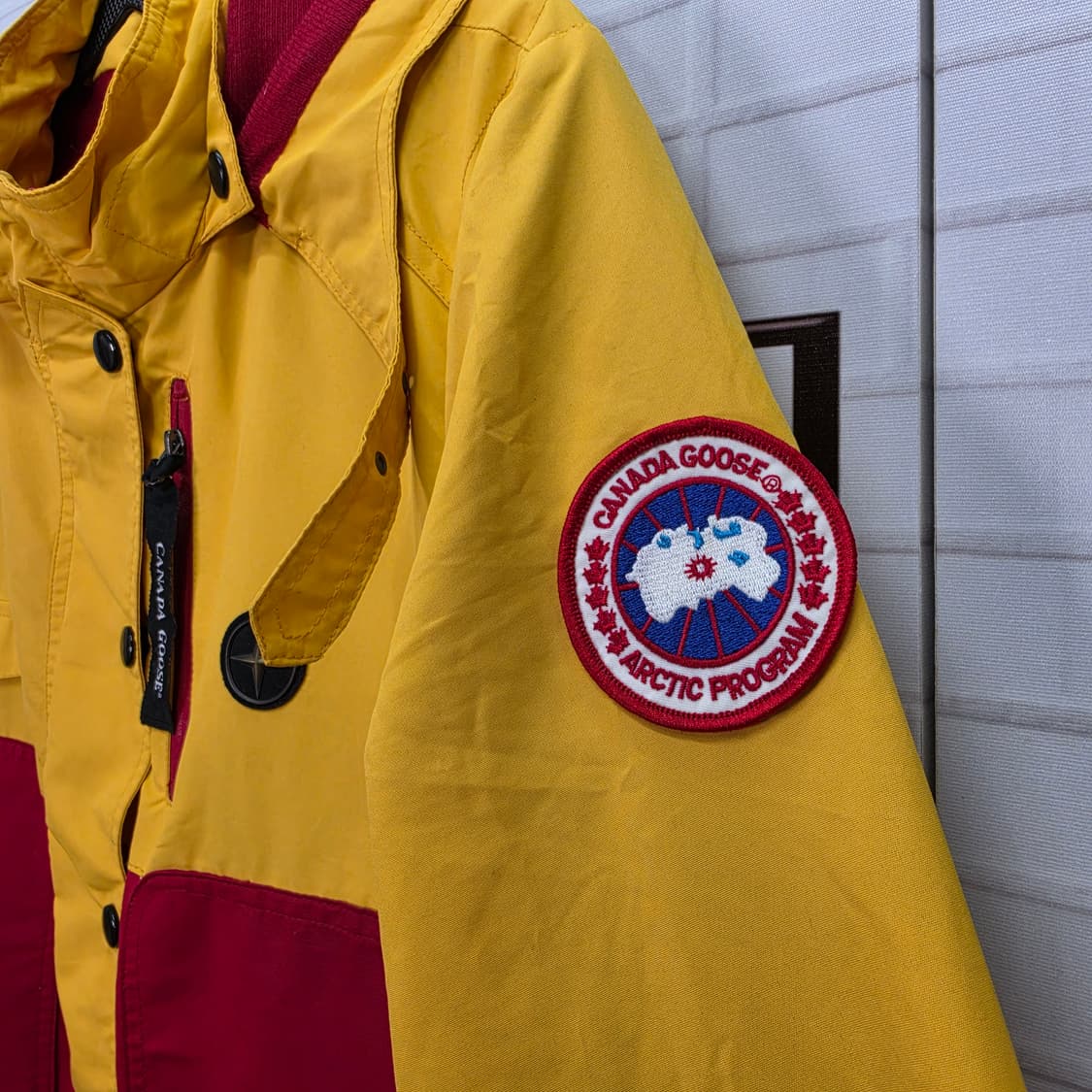 CANADA GOOSE  캐나다구스 후드 바람막이 자켓 L 사이즈 상품이미지4