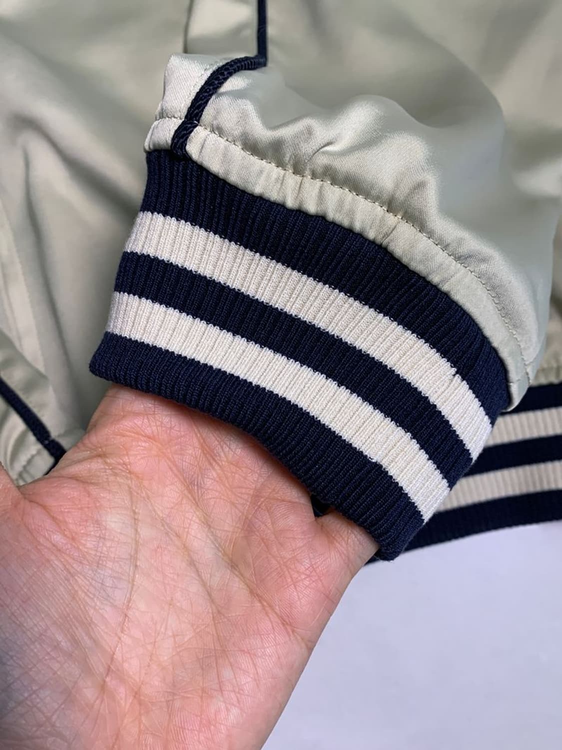 SATIN RIBBED BLOUSON 상품이미지5