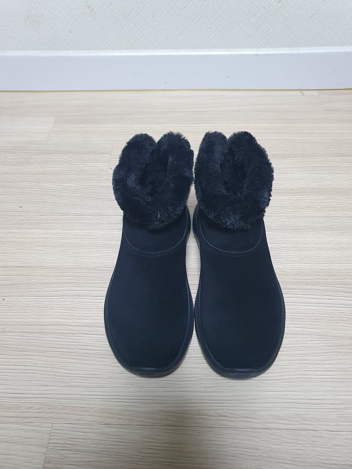 스케쳐스 아치핏 여성 털 부츠 블랙 235 상품이미지3