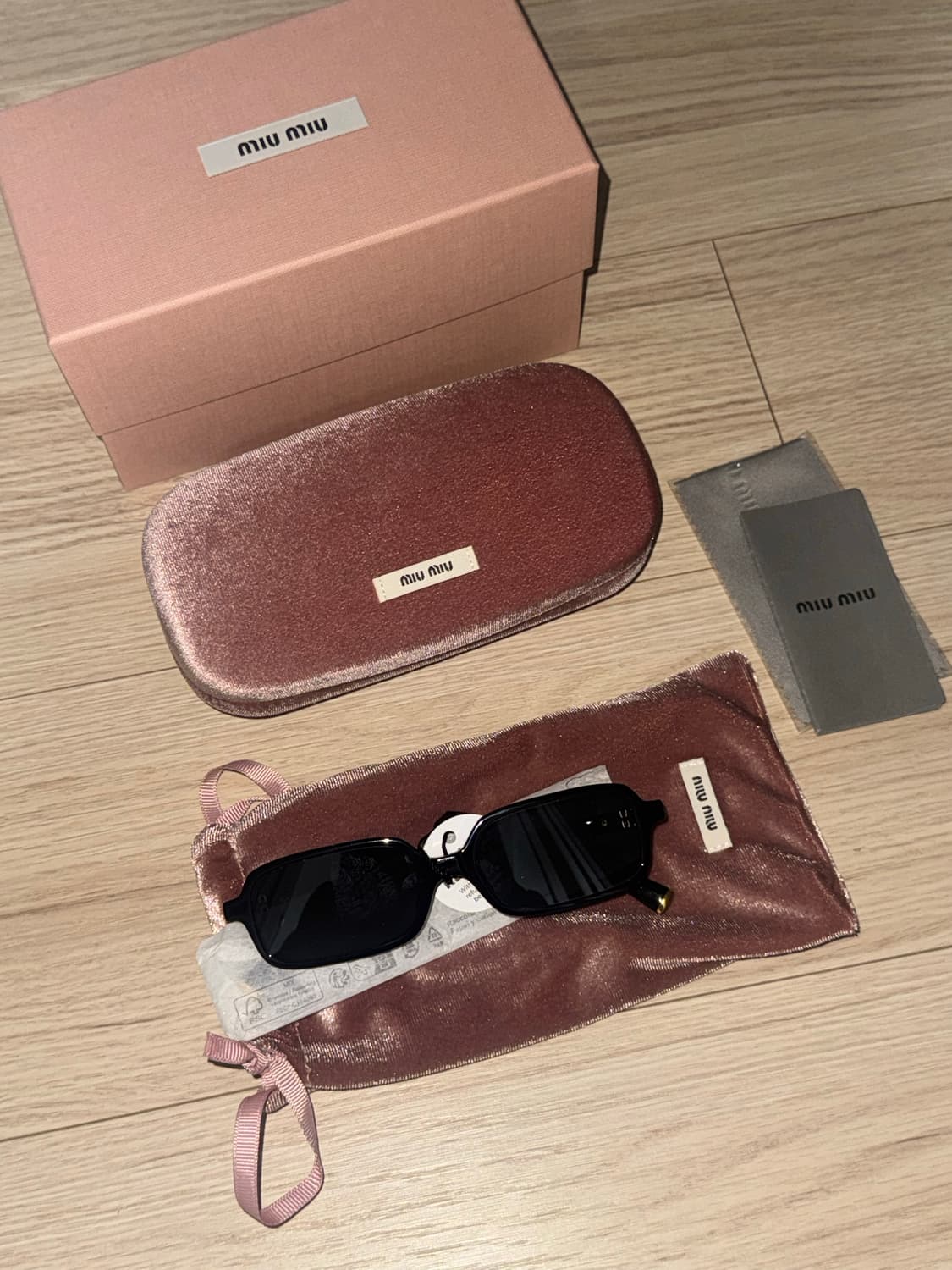 새상품 미우미우 블랙 리가드 직사각형 선글라스 상품이미지7