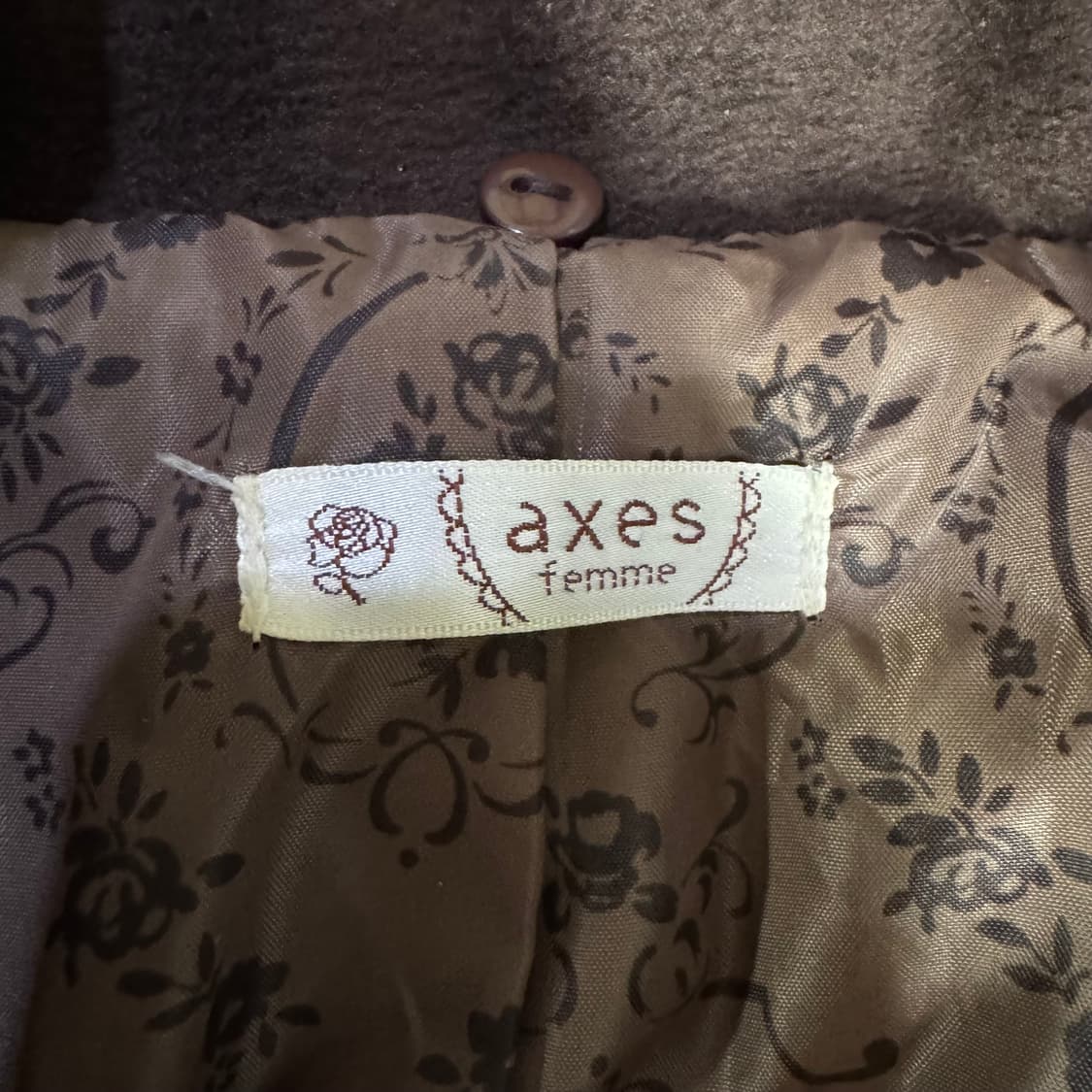 엑시즈팜 브라운 자수 플레어 코트 상품이미지4