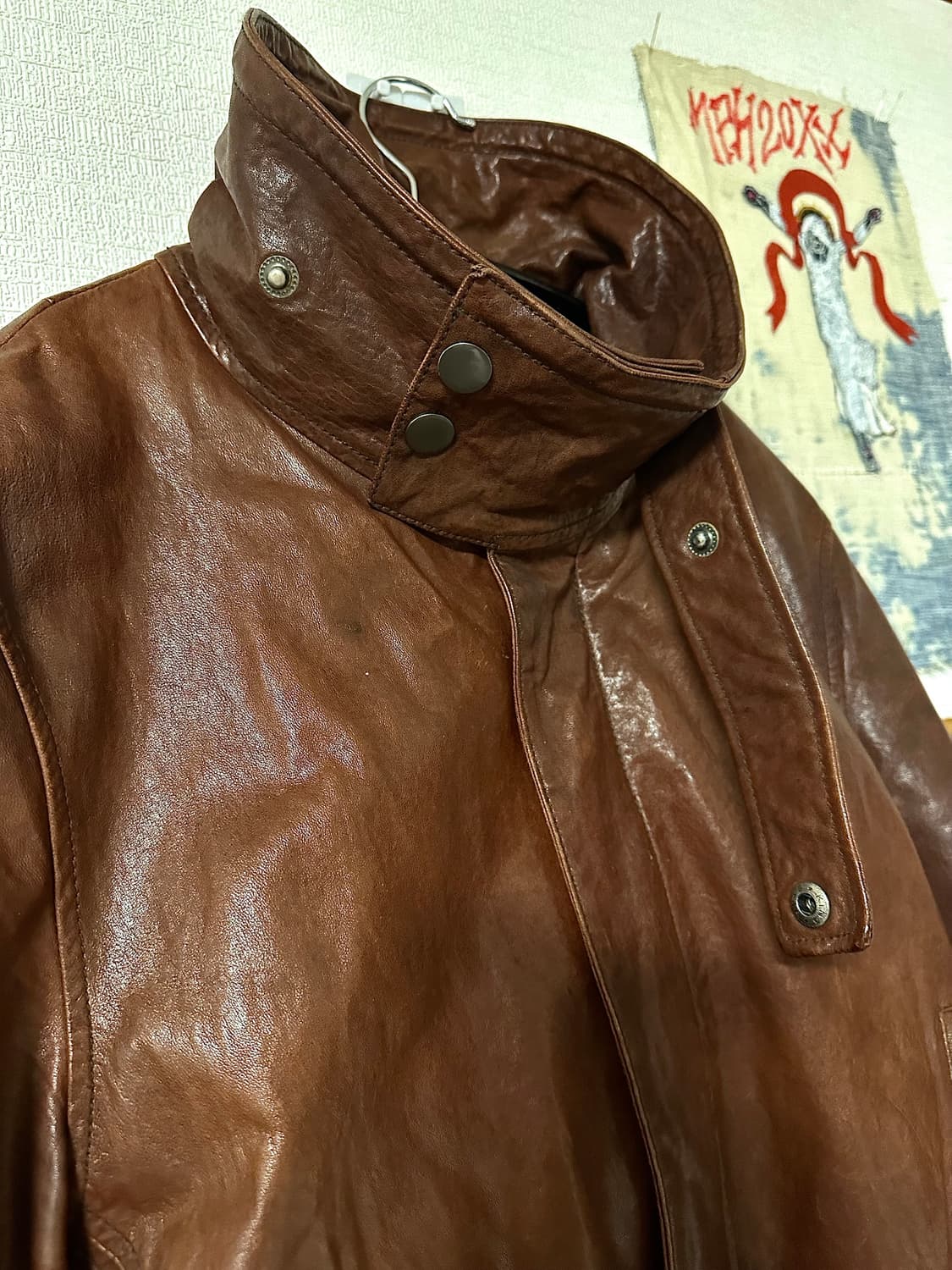 하이넥 더블 플랩 기믹 쉽스킨 레더자켓 상품이미지3