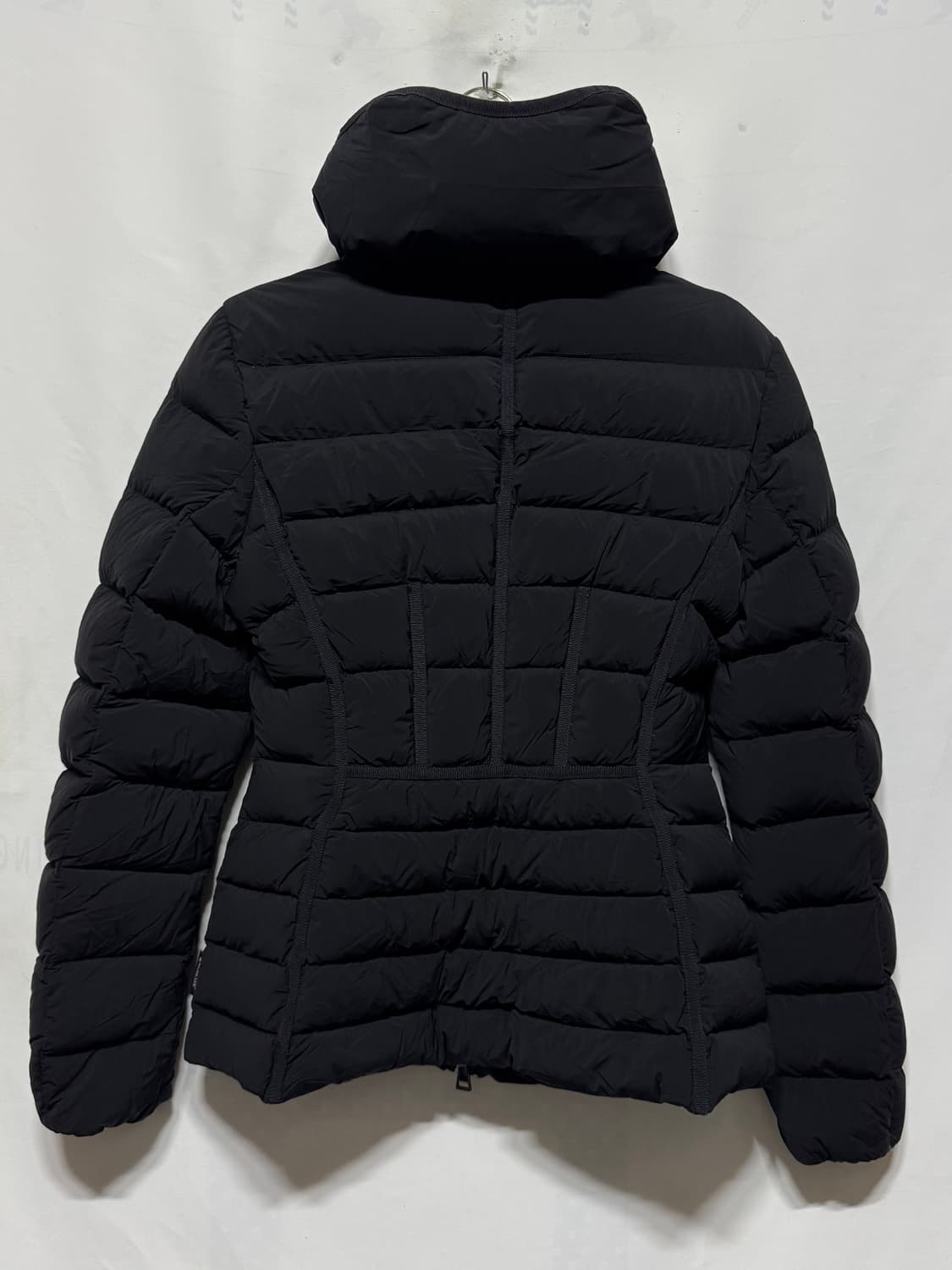 1 몽클레어 아이네이 다운 패딩 상품이미지2