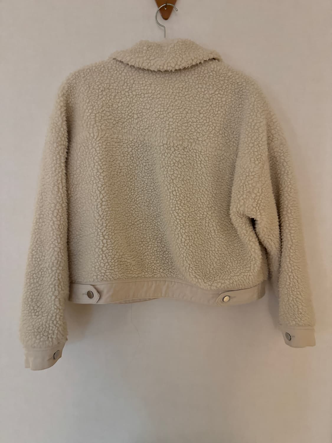 아이보리 뽀글이 양털 트러커자켓 상품이미지3