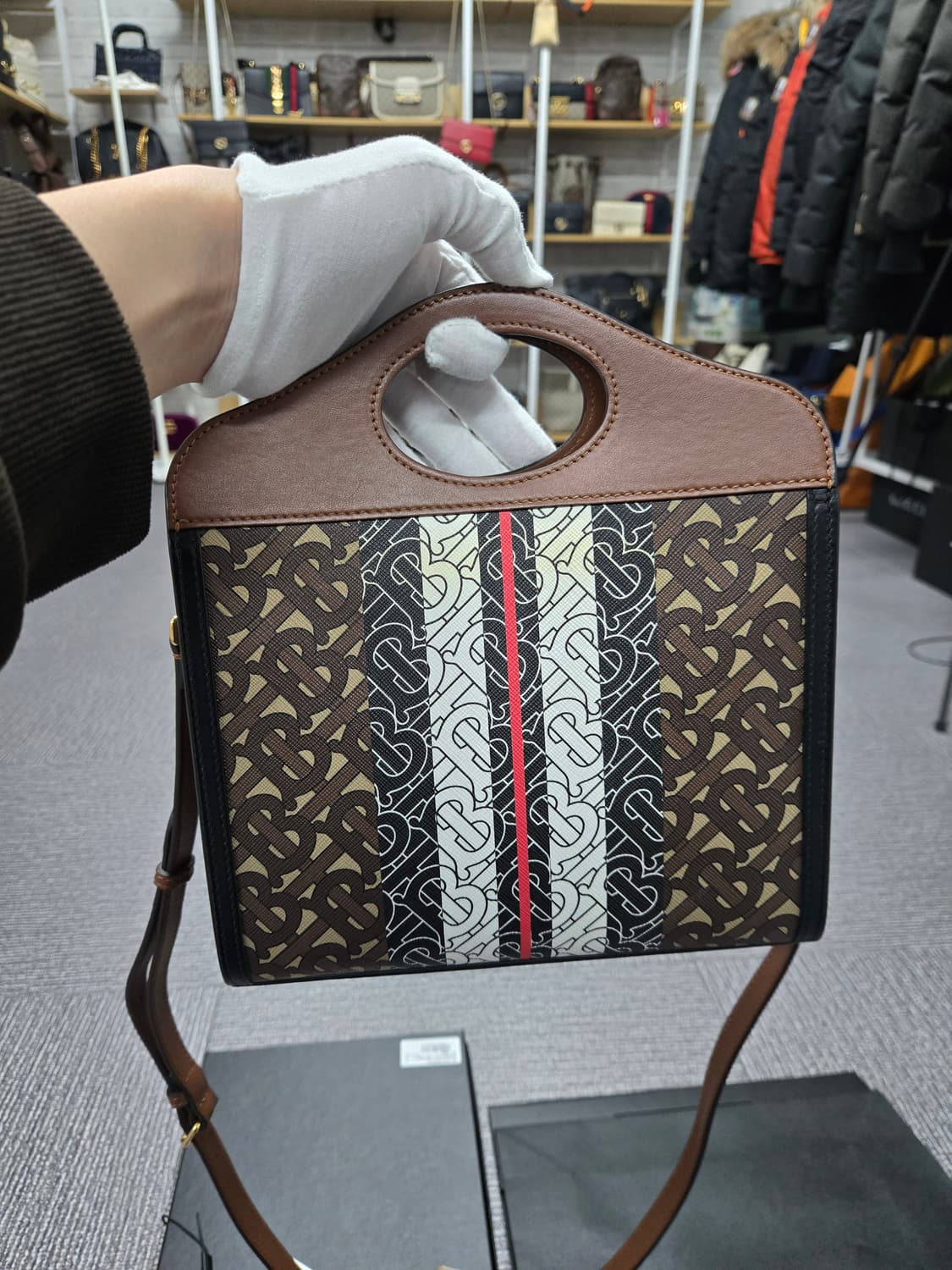 [특가][정품] 버버리 스프라이트 토트 숄더백 상품이미지3