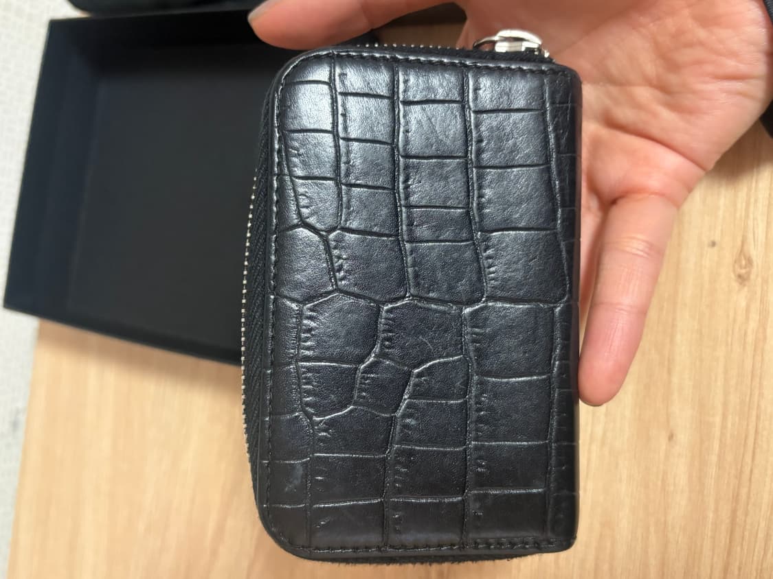 생로랑 크로커다일 지퍼돌이 지갑 판매합니다 상품이미지6