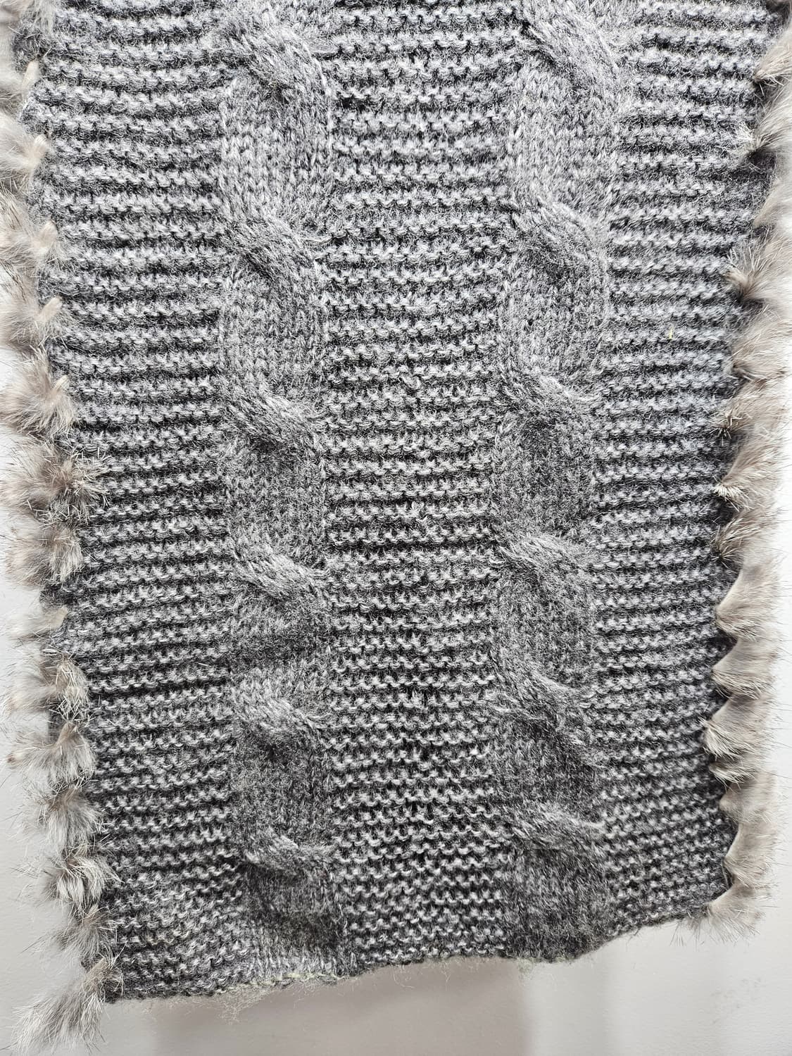 토끼털 트리밍 회색 니트 머플러 상품이미지8