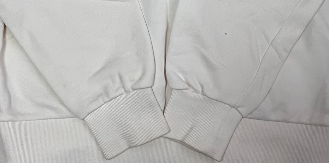 비바스튜디오  Ivory Logo Sweatshirt 상품이미지4