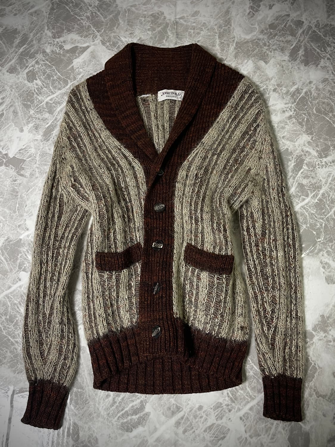 v button cardigan 상품이미지1