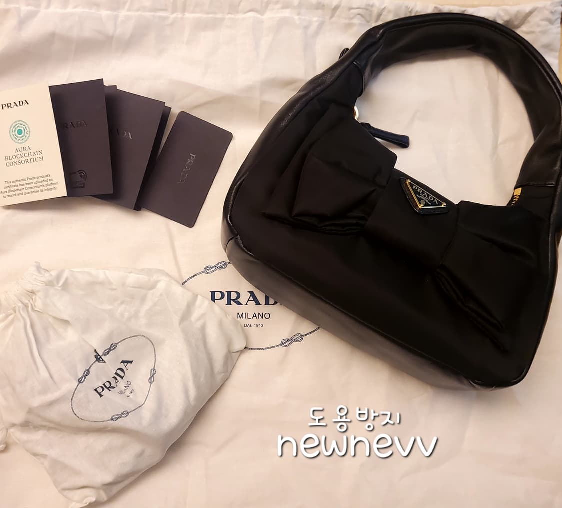 [정품,새상품,370만원대] 프라다 리나일론 나파 레더 호보백🖤 상품이미지4