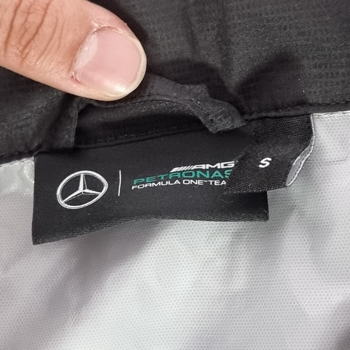 F1 메르세데스 AMG 페트로나스 팀 레인자켓 유니폼 S 상품이미지5