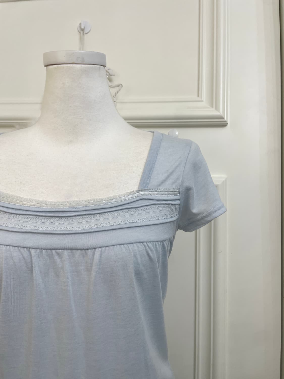 sky-blue lace trimming half top(size-L) 상품이미지6