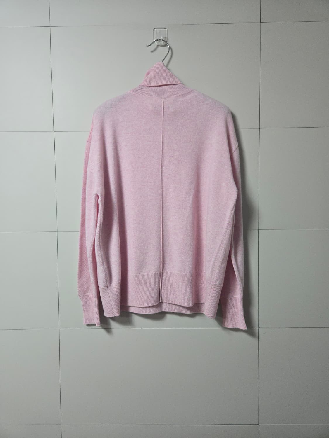 아떼 바네사브르노 캐시미어 100 핑크 터틀넥 66 상품이미지4