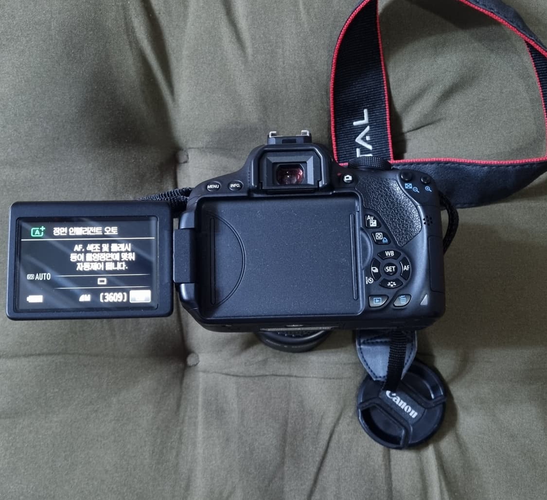 캐논 EOS 700D DSLR 카메라와 렌즈 팝니다. 상품이미지6