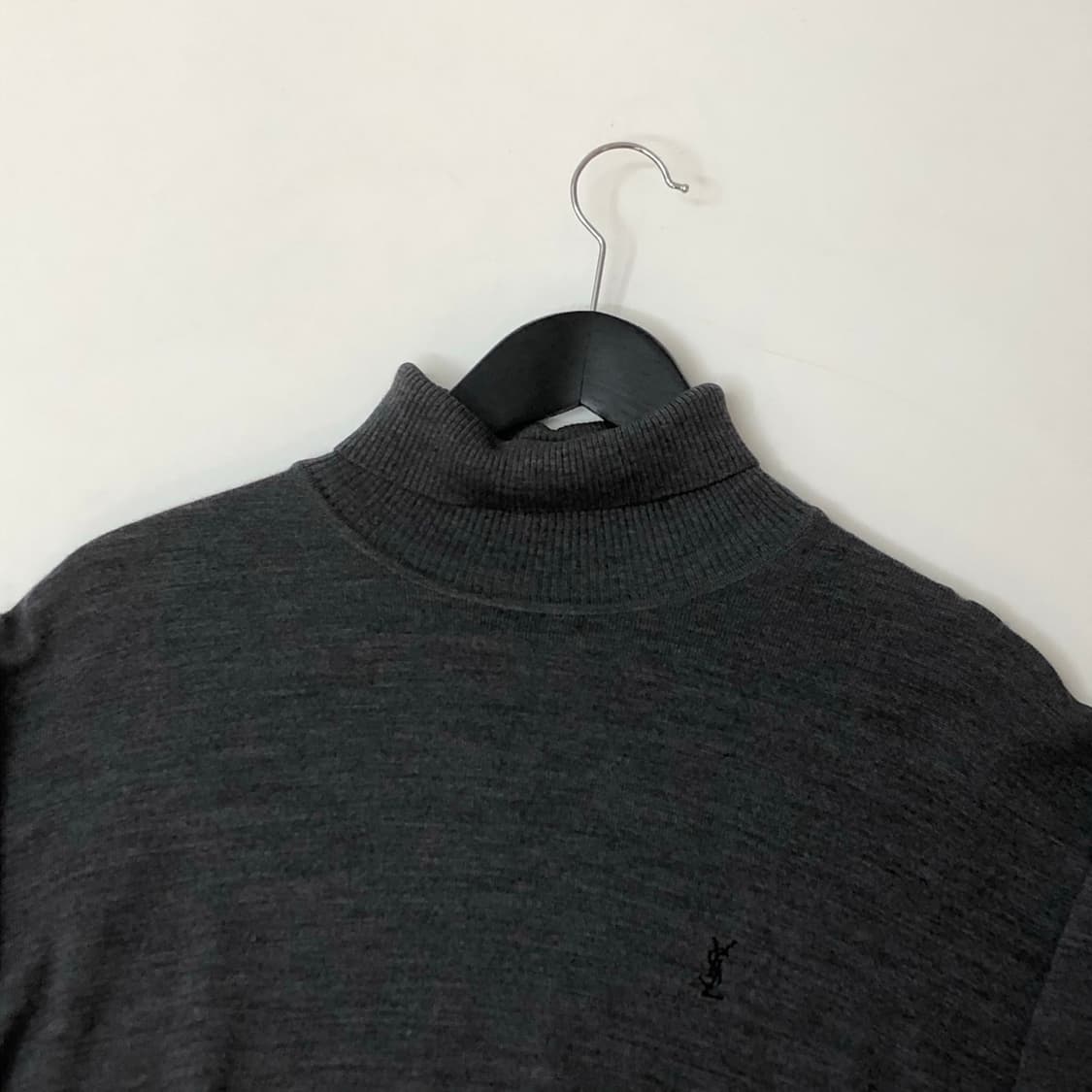 YSL 입생로랑 그레이 터틀넥 울 니트   상품이미지1