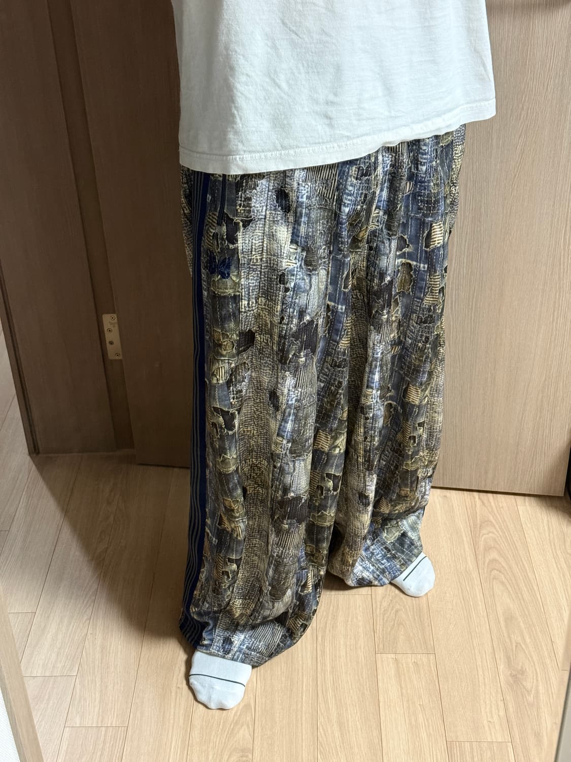 니들스 X LHP HD 트랙팬츠 상품이미지2