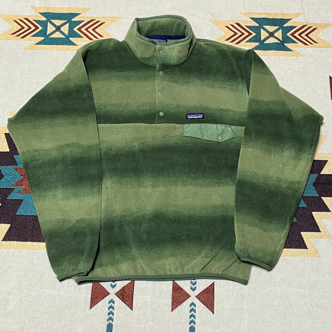 파타고니아 신칠라 스냅티 fuzzy plaid 그린 M 상품이미지4