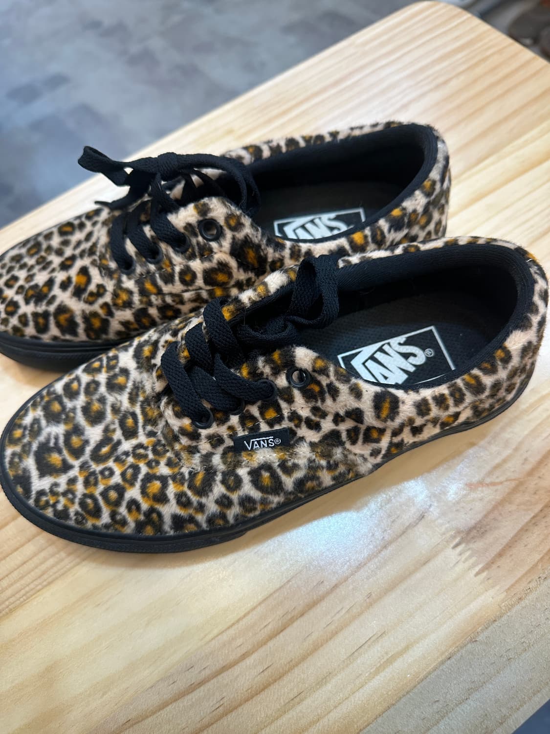 225) 반스 에라 블랙 레오파드 퍼 스니커즈 상품이미지4