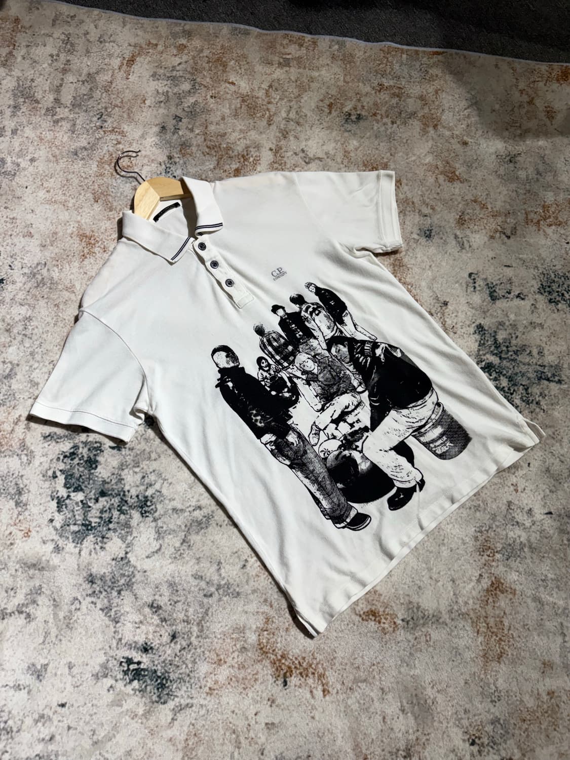 CP컴퍼니 스몰로고 커스텀 카라 반팔 티셔츠 상품이미지1